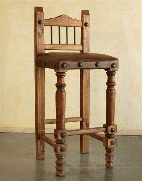 Stool in Spanish .